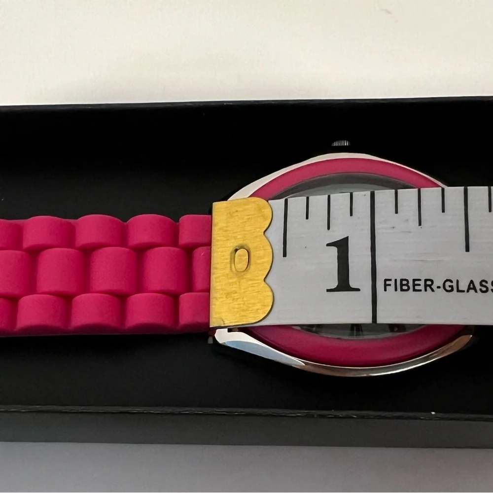 NIB 2014 Avon Breast Cancer Crusade Pink Analog Wristwatch